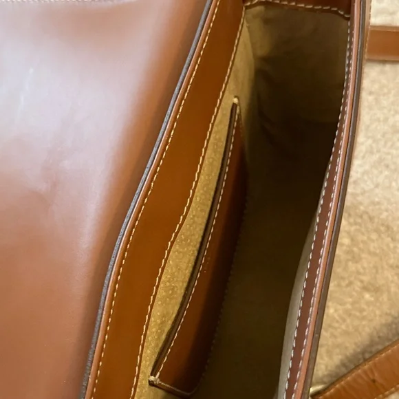 Frame Leather Crossbody Bag - Picture 6 of 6